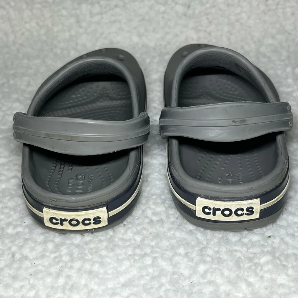 CROCS Kids Gray Sandals Size 7c - Picture 4 of 5